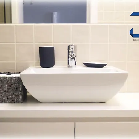 #four By Jc 아파트 *